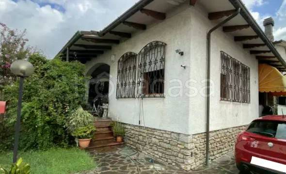 appartamento in vendita a Viareggio in zona Torre del Lago