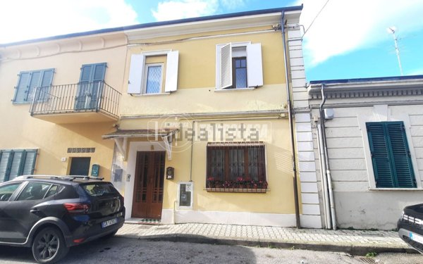 casa indipendente in vendita a Viareggio in zona Torre del Lago