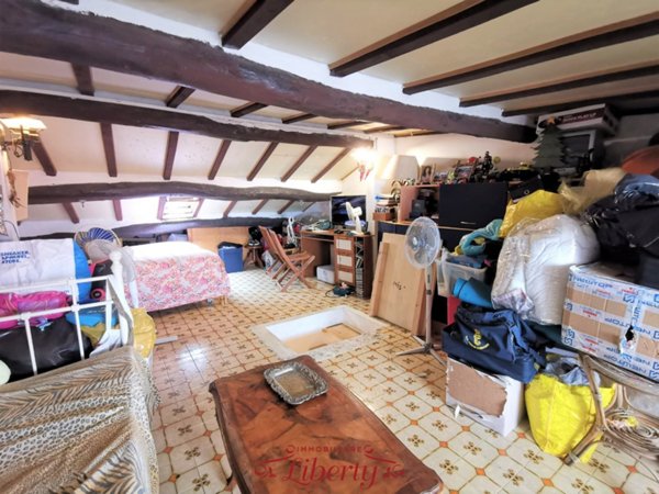 casa indipendente in vendita a Viareggio