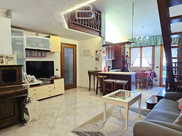 appartamento in vendita a Viareggio in zona Torre del Lago