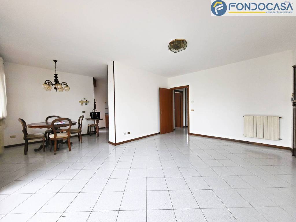 appartamento in vendita a Viareggio in zona Marco Polo