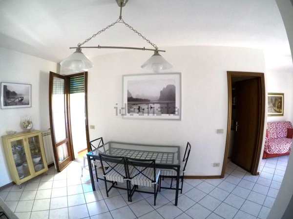 casa indipendente in vendita a Viareggio