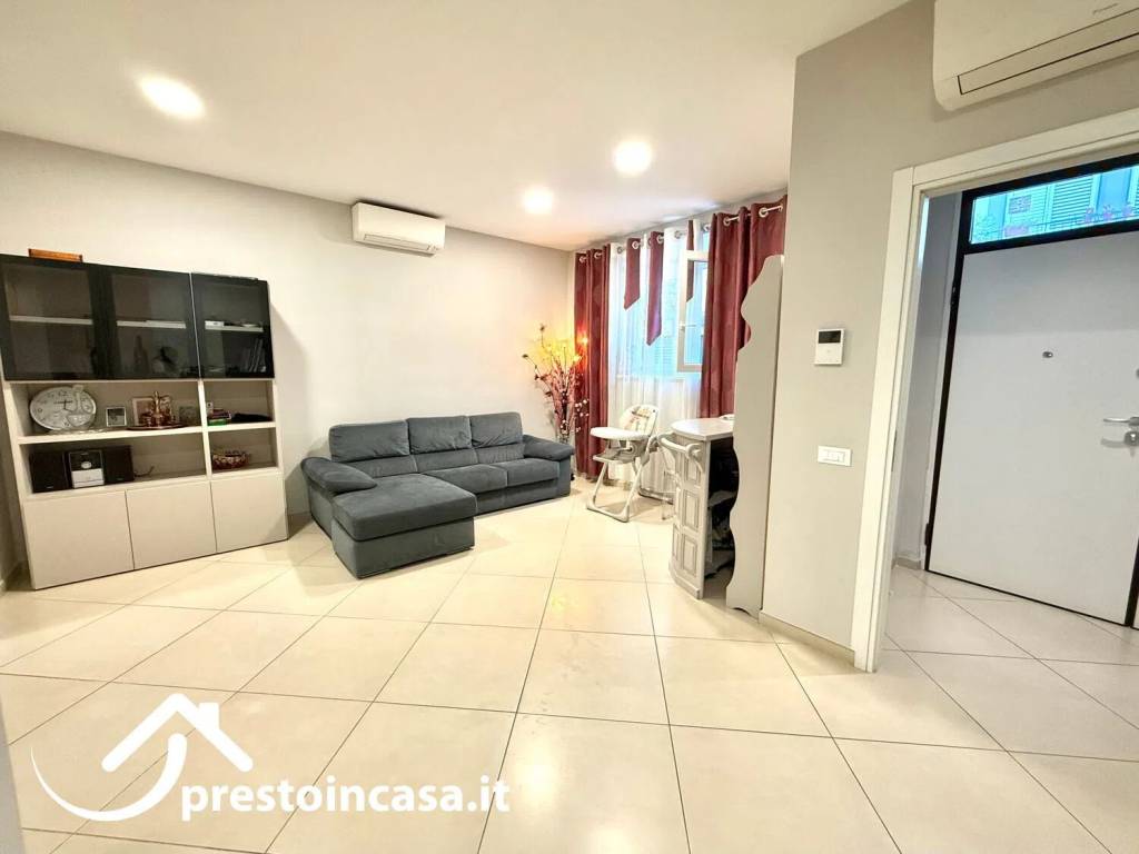 casa indipendente in vendita a Viareggio