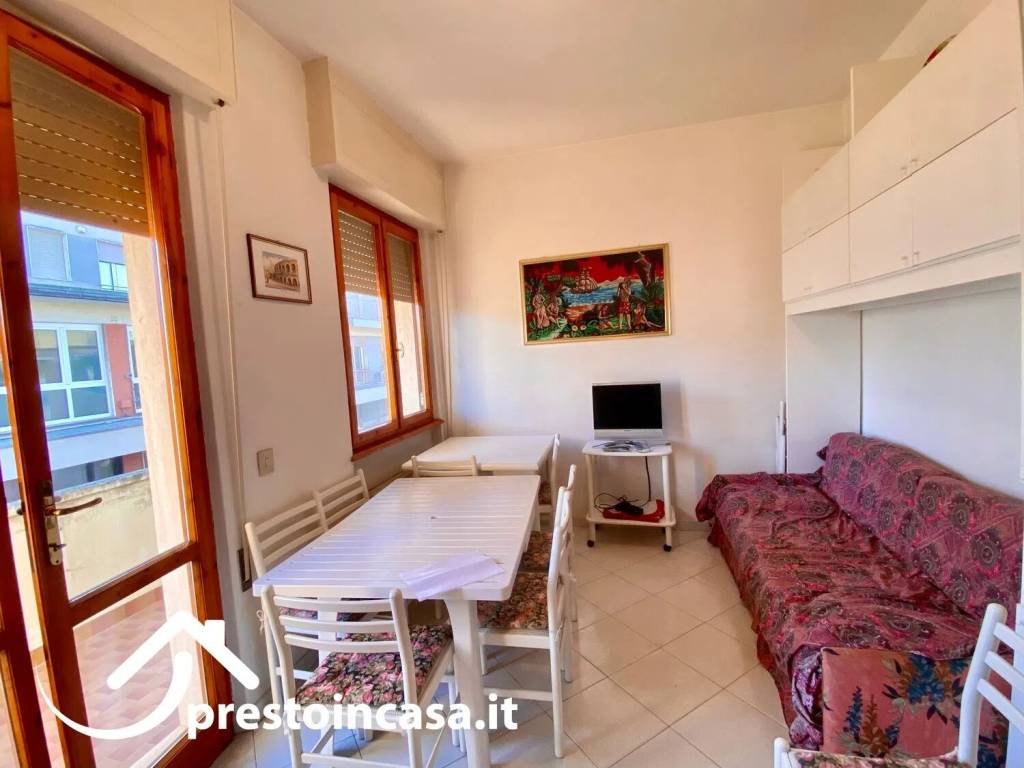 appartamento in vendita a Viareggio in zona Marco Polo