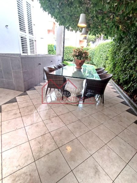 casa indipendente in vendita a Viareggio in zona Campo d'Aviazione