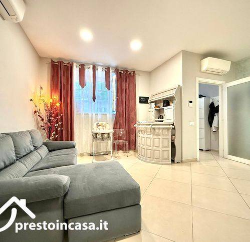 casa indipendente in vendita a Viareggio