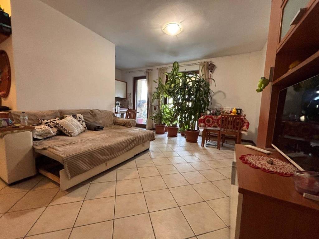 appartamento in vendita a Viareggio in zona Migliarina
