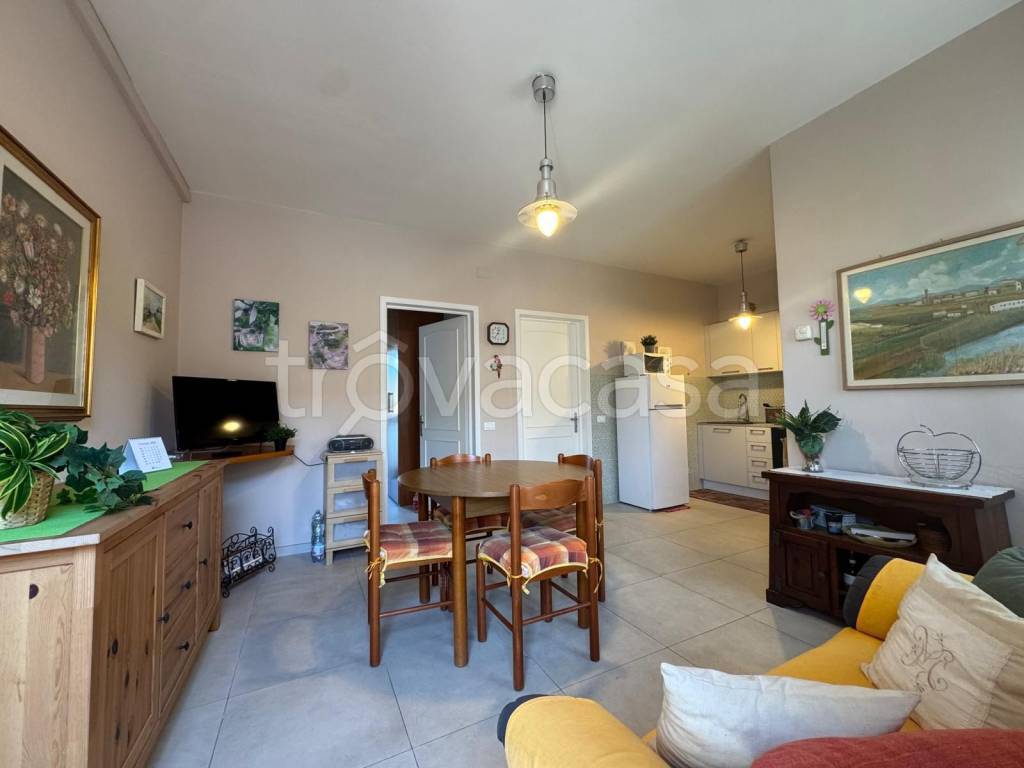 appartamento in vendita a Viareggio in zona Torre del Lago