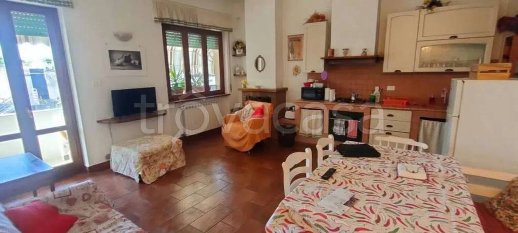 appartamento in vendita a Viareggio in zona Torre del Lago