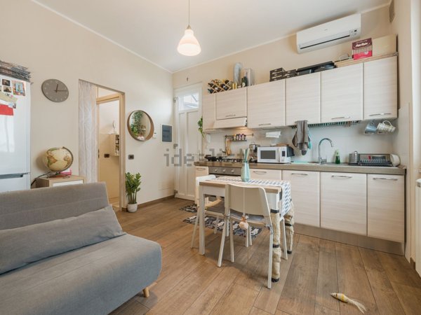 appartamento in vendita a Viareggio in zona Lago Mare