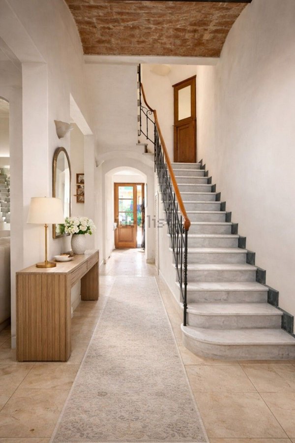 casa indipendente in vendita a Viareggio