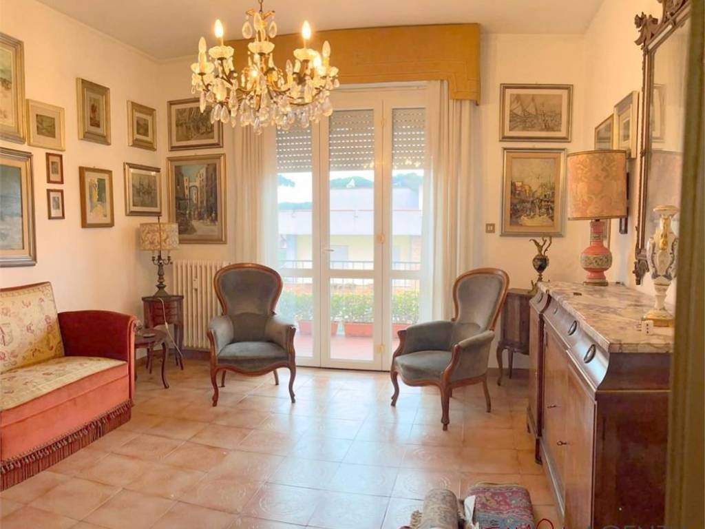 appartamento in vendita a Viareggio in zona Campo d'Aviazione