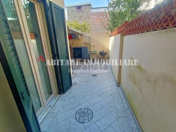 casa indipendente in vendita a Viareggio in zona Centro Storico