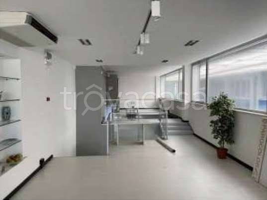 negozio in vendita a Viareggio