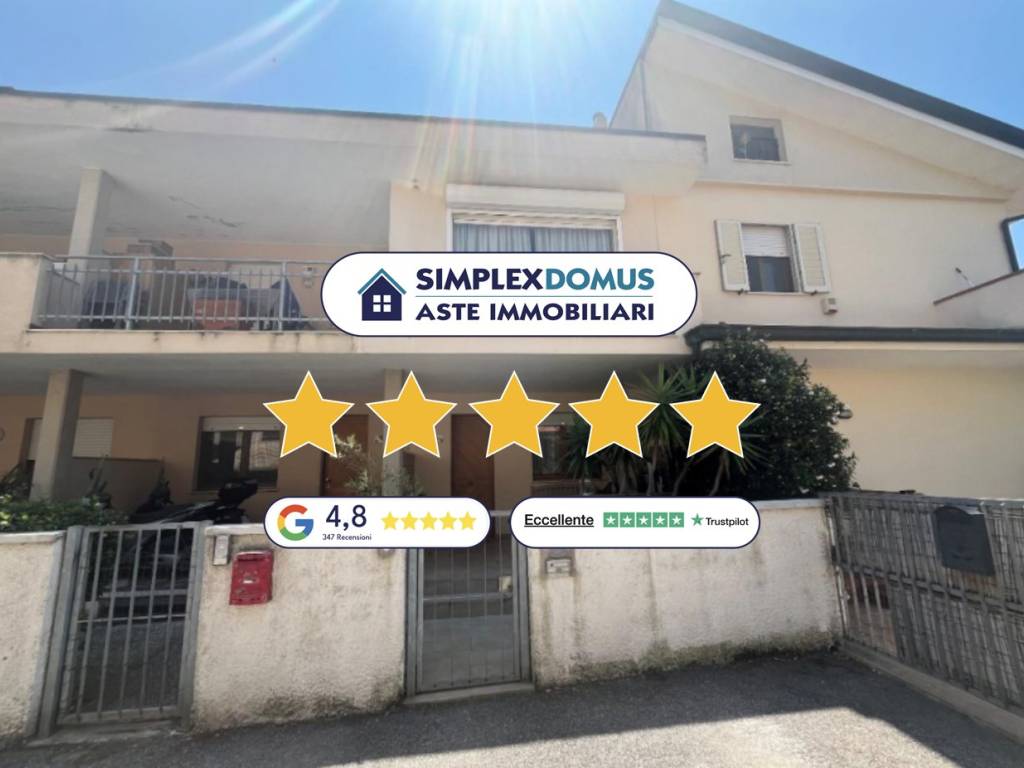 casa indipendente in vendita a Viareggio