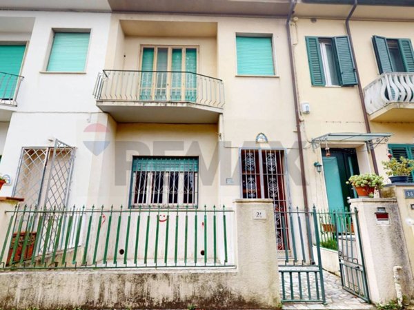 casa indipendente in vendita a Viareggio in zona Don Bosco