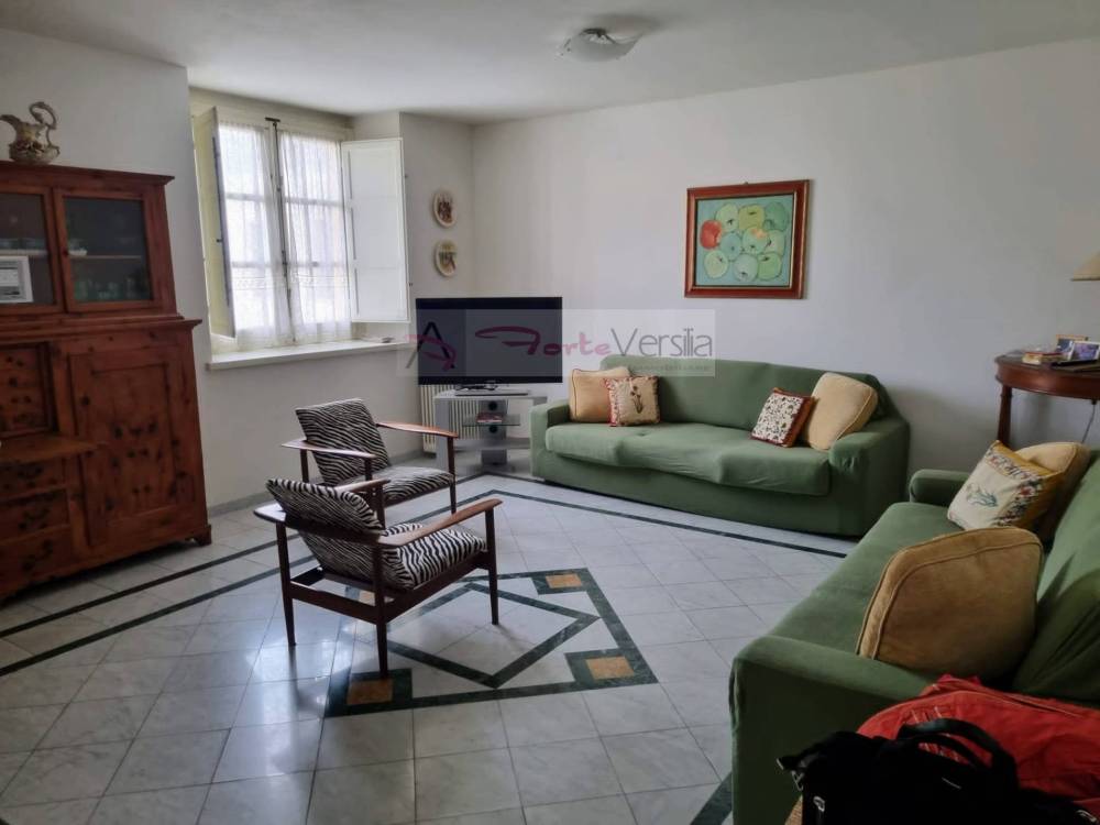 appartamento in vendita a Viareggio in zona Centro Storico