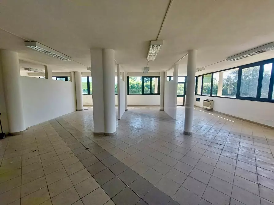 ufficio in vendita a Viareggio