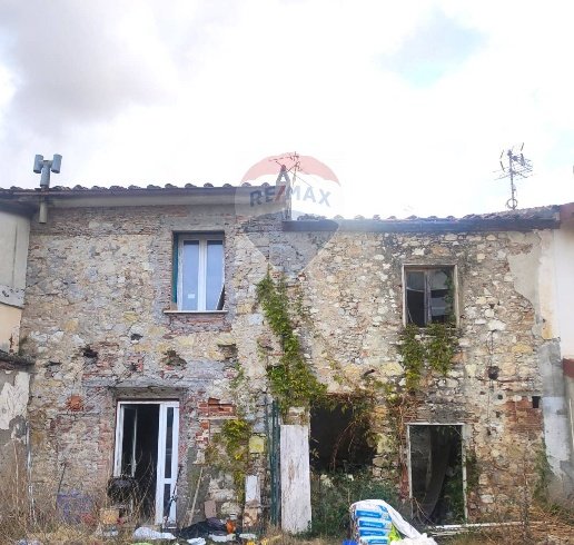 casa indipendente in vendita a Viareggio in zona Torre del Lago