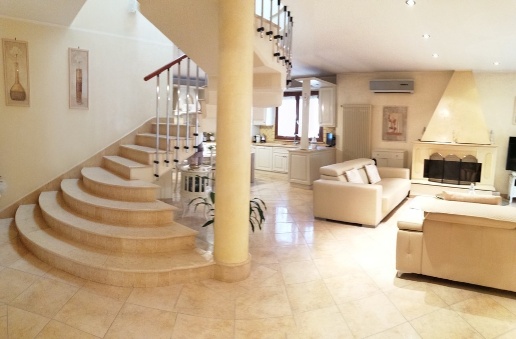 casa indipendente in vendita a Viareggio in zona Torre del Lago