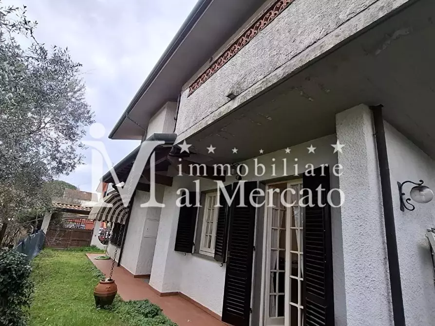 casa indipendente in vendita a Viareggio in zona Torre del Lago