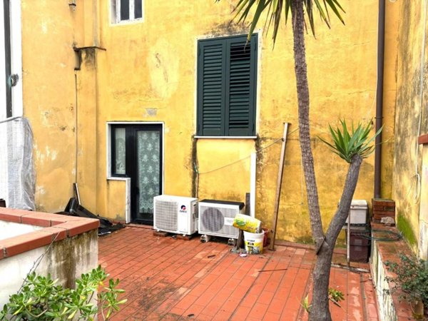casa indipendente in vendita a Viareggio in zona Centro Storico