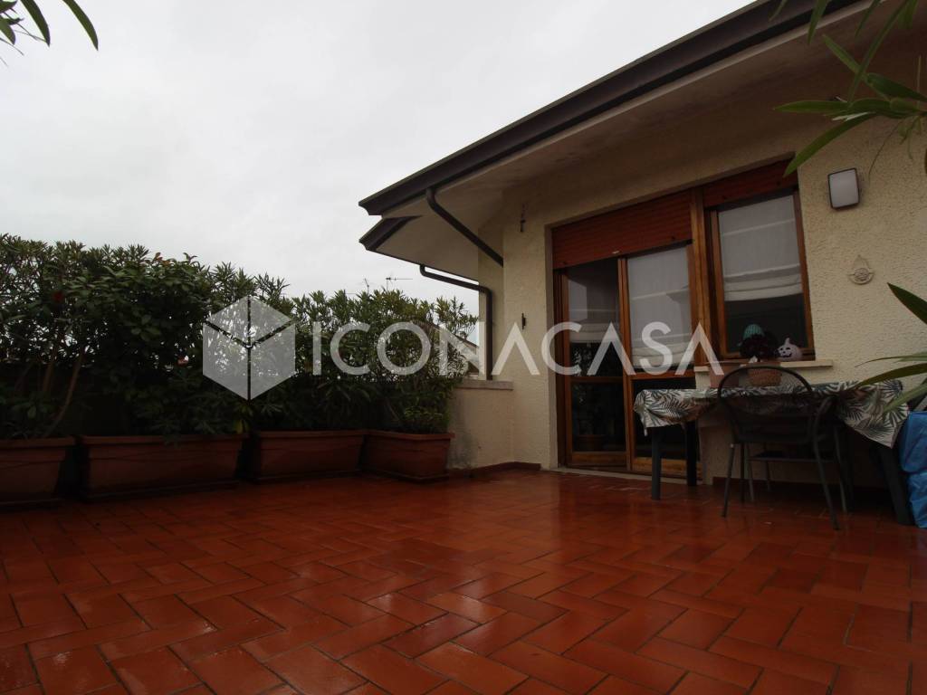 appartamento in vendita a Viareggio in zona Torre del Lago