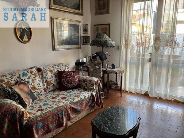 casa indipendente in vendita a Viareggio in zona Campo d'Aviazione