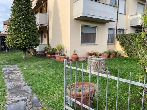 appartamento in vendita a Viareggio in zona Torre del Lago