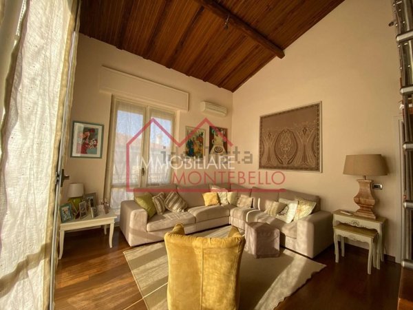 appartamento in vendita a Viareggio in zona Centro Storico