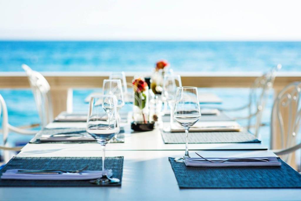 negozio in vendita a Viareggio in zona Torre del Lago