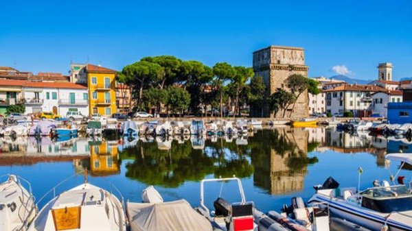 casa indipendente in vendita a Viareggio in zona Marco Polo