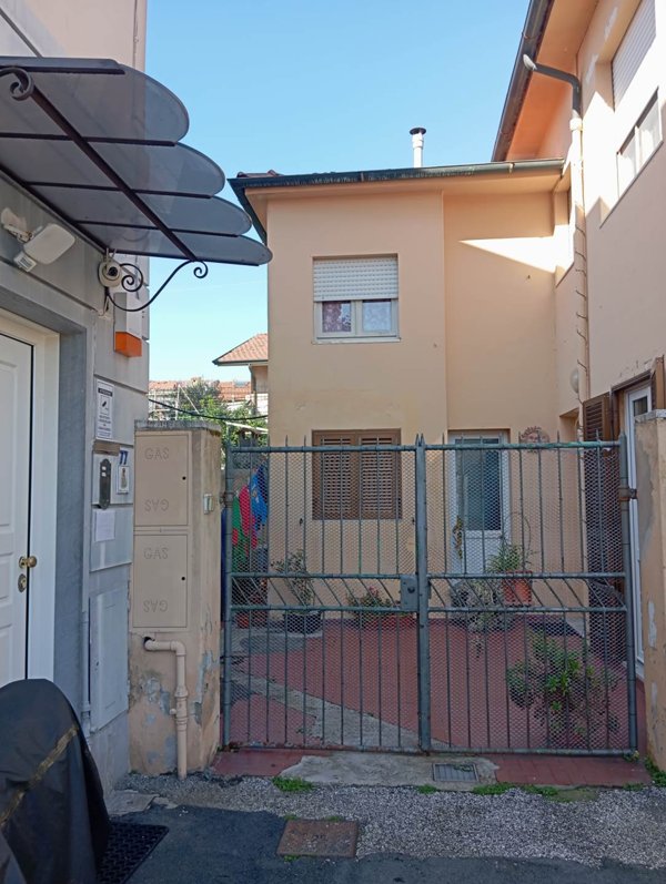 villa in vendita a Viareggio