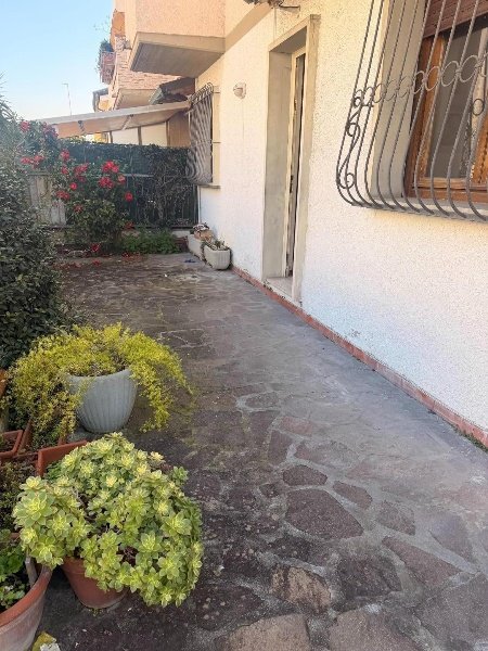 casa indipendente in vendita a Viareggio in zona Migliarina