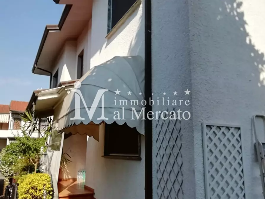 casa indipendente in vendita a Viareggio in zona Torre del Lago