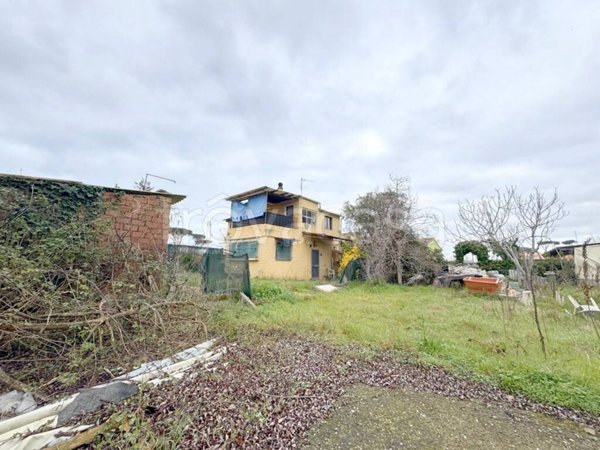 casa indipendente in vendita a Viareggio in zona Torre del Lago