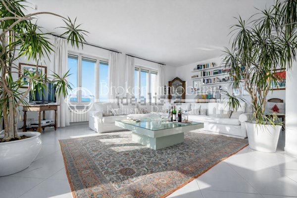 appartamento in vendita a Viareggio