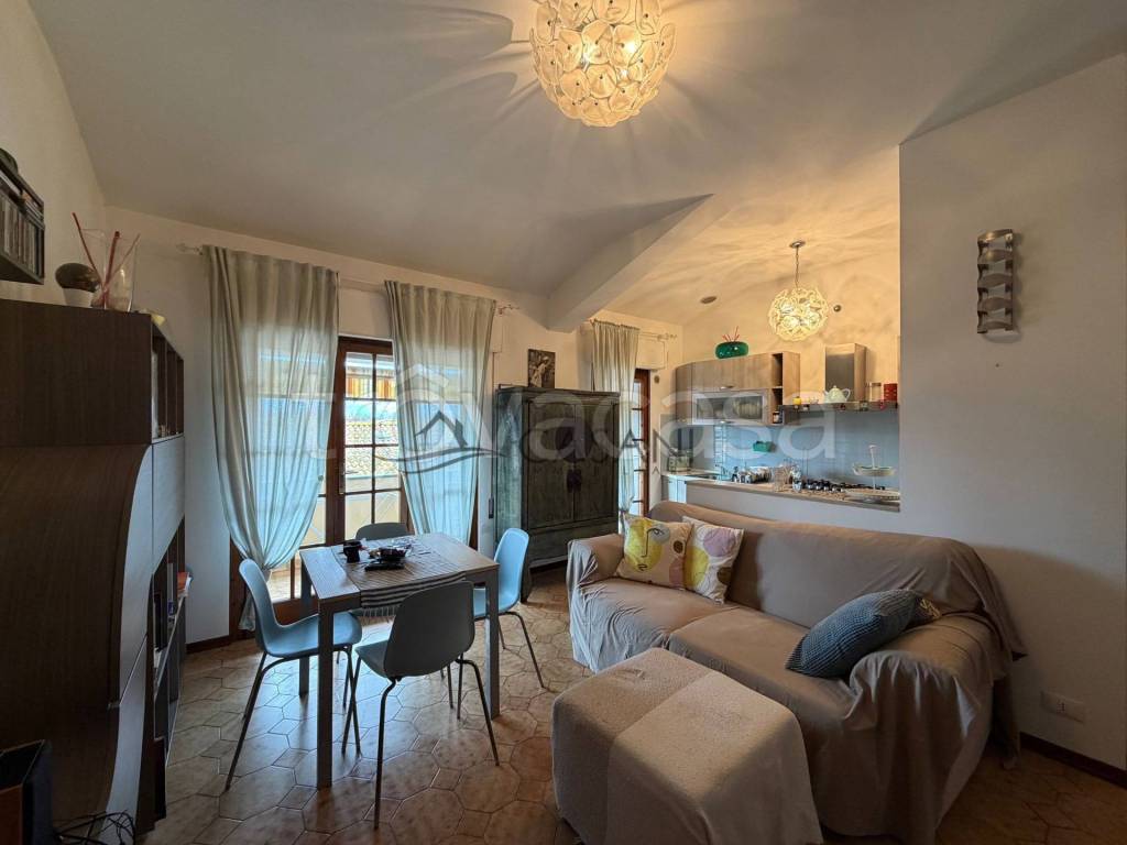 appartamento in vendita a Viareggio in zona Torre del Lago