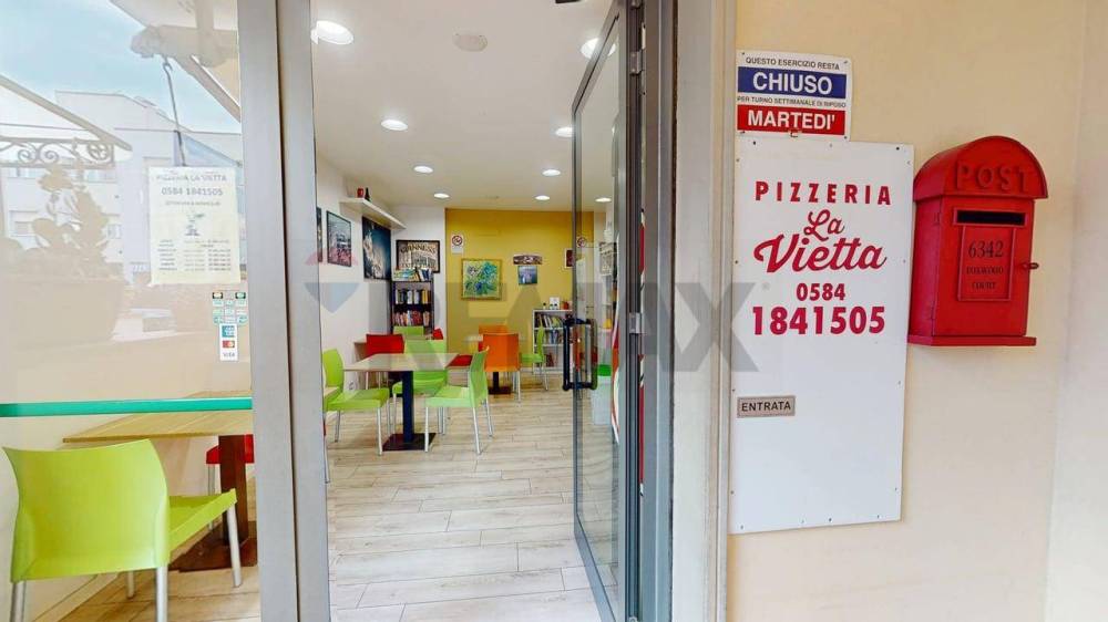 locale commerciale in vendita a Viareggio