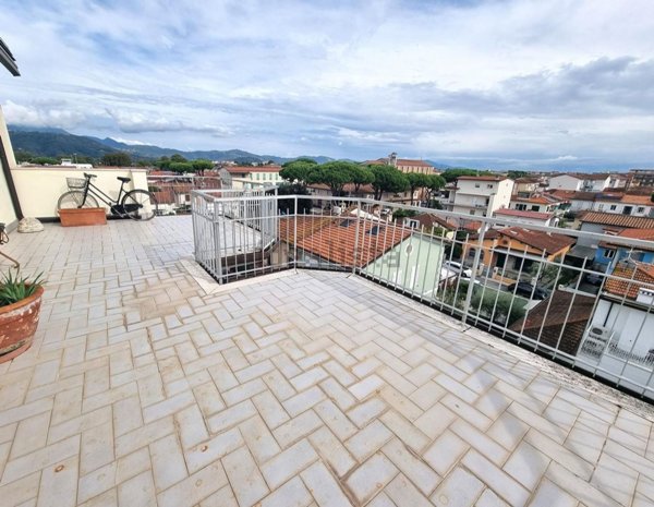 appartamento in vendita a Viareggio in zona Don Bosco