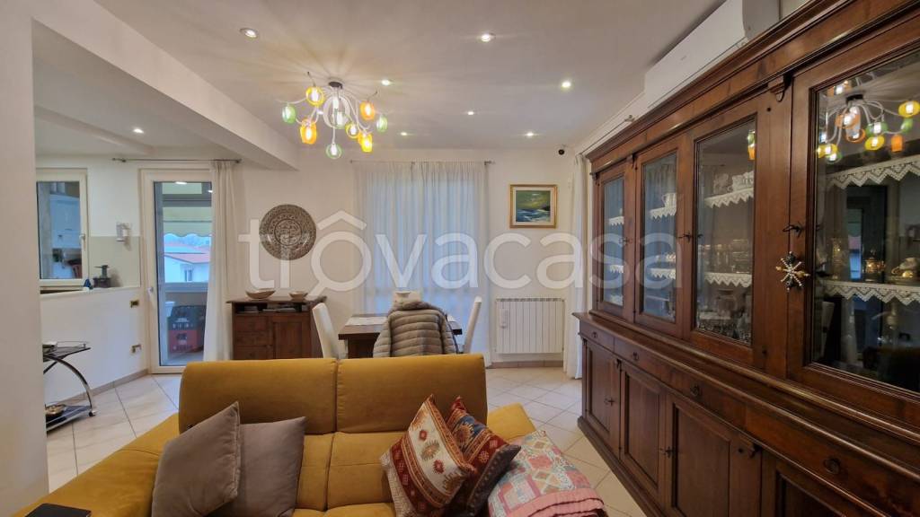 appartamento in vendita a Viareggio in zona Campo d'Aviazione