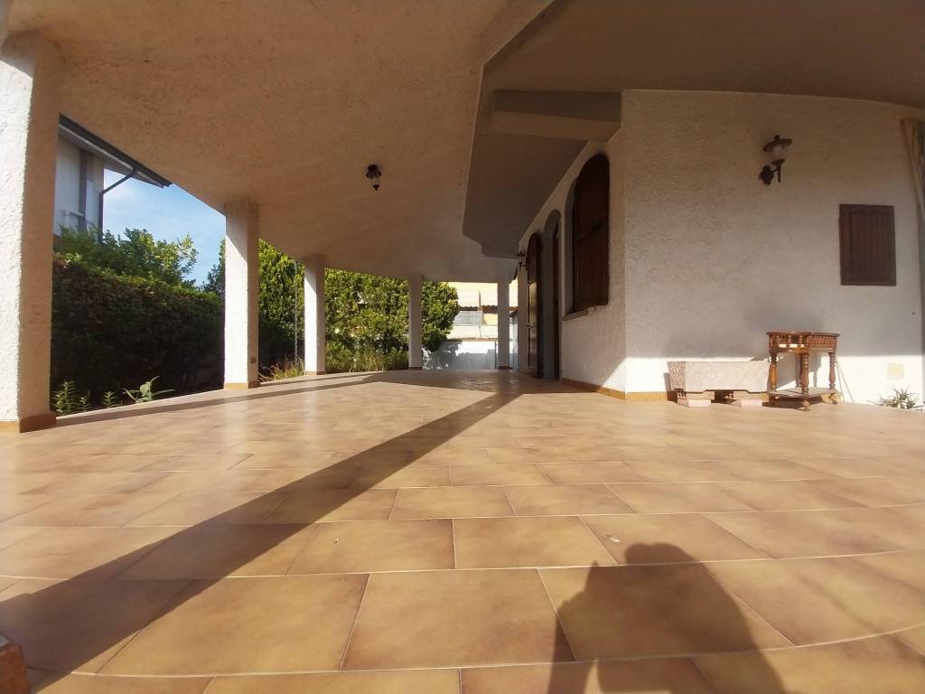 casa indipendente in vendita a Viareggio in zona Torre del Lago