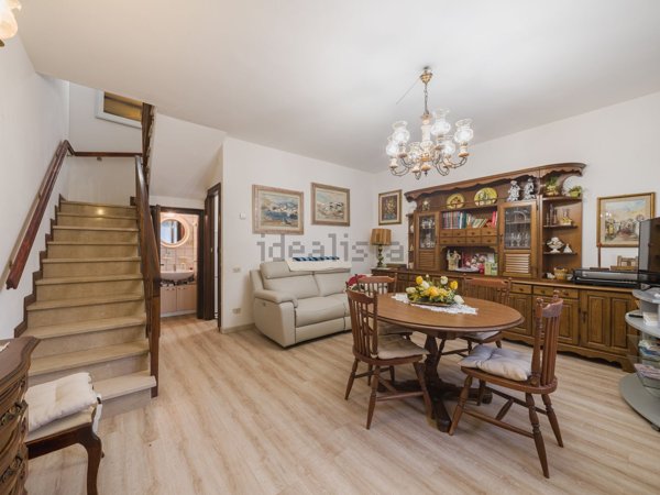 casa indipendente in vendita a Viareggio in zona Torre del Lago