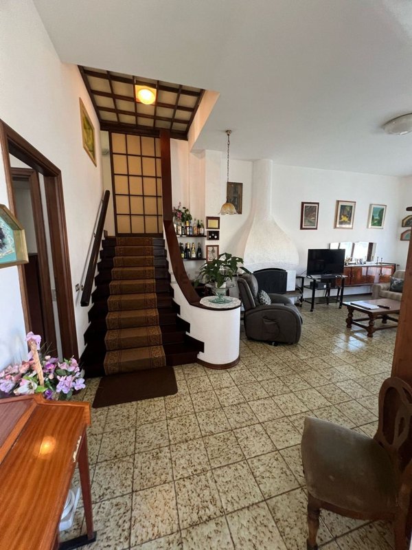 casa indipendente in vendita a Viareggio