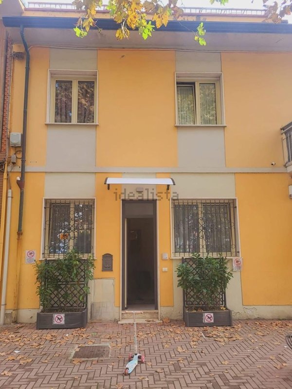 casa indipendente in vendita a Viareggio