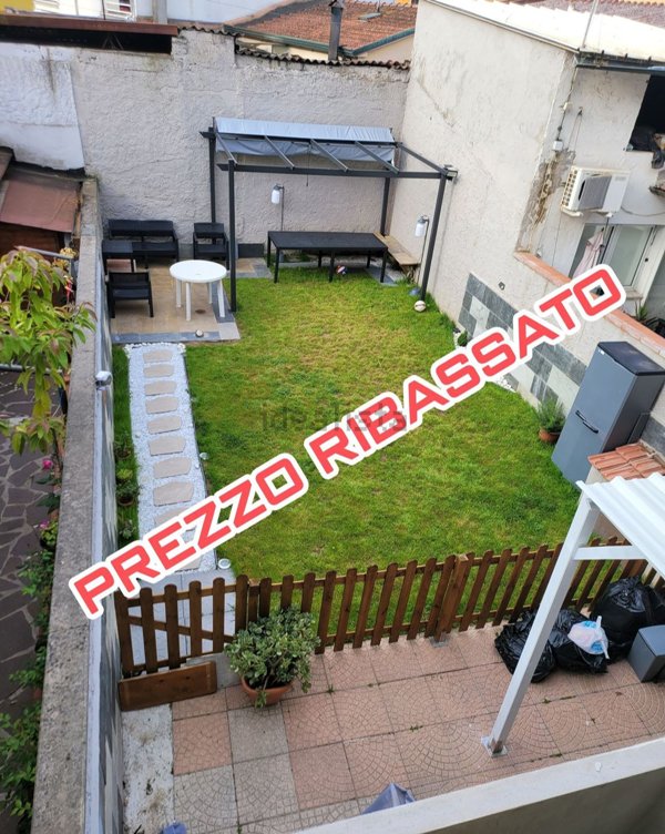 casa indipendente in vendita a Viareggio