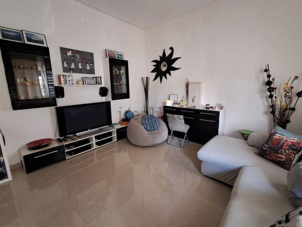 casa indipendente in vendita a Viareggio