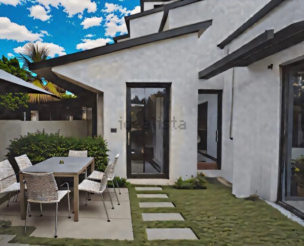 casa indipendente in vendita a Viareggio