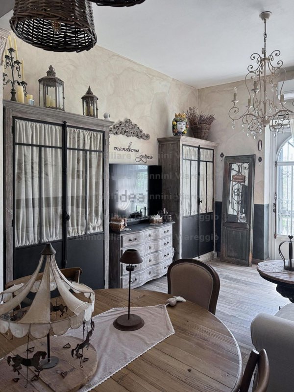 pentavano in vendita a Viareggio