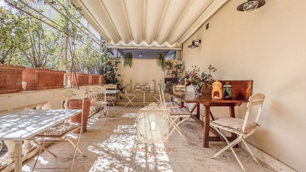 casa indipendente in vendita a Viareggio